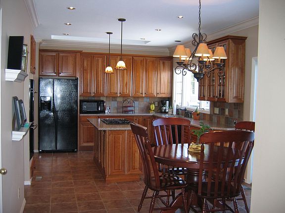 Heated tile floor, updated appliances