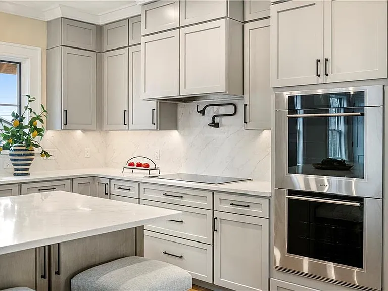 118 Newport Ave — Photo 12