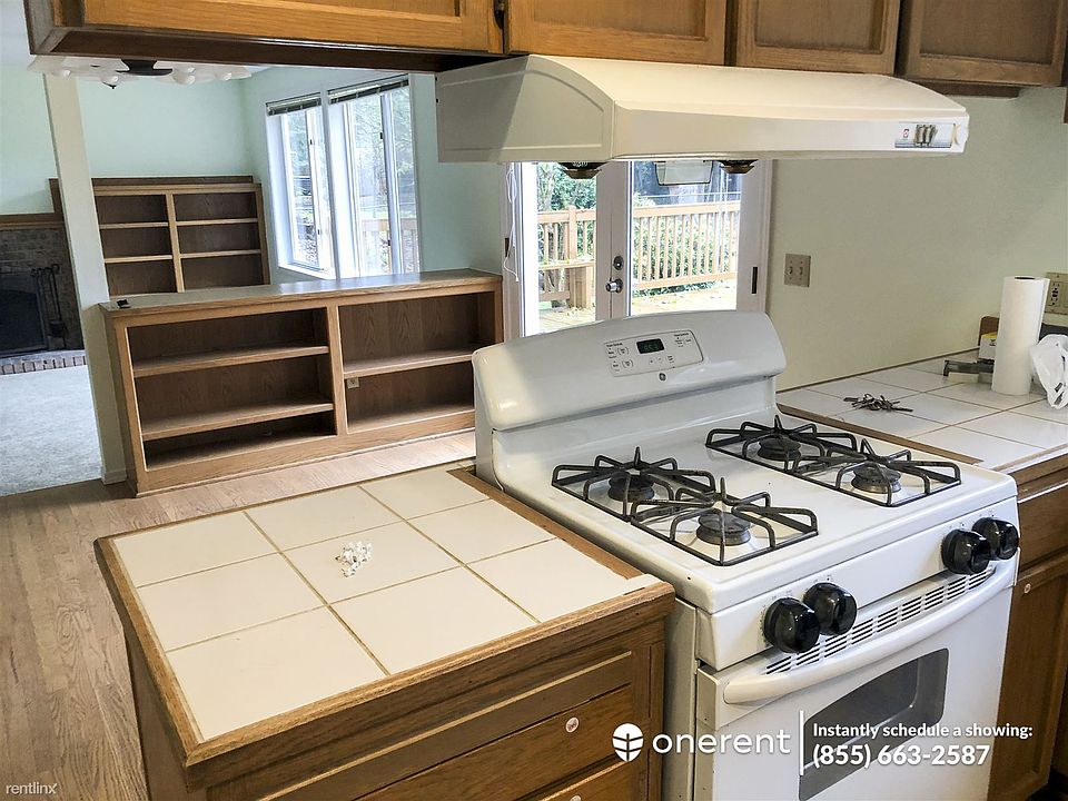 1st image of 16240 NE 6th St