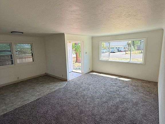 4th image of 1399 Maclay Dr