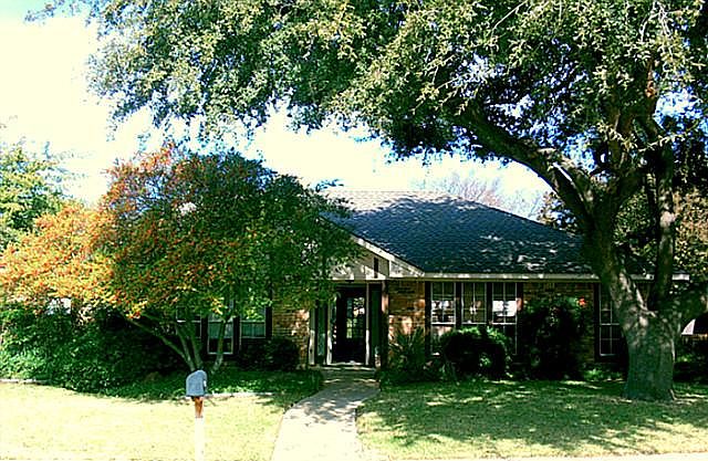 1st image of 1621 Wagonwheel Dr