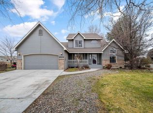 45102 E Alderbrook Ct, West Richland, WA 99353
