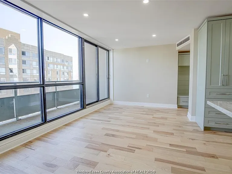 111 Riverside Dr E #1607 — Photo 12