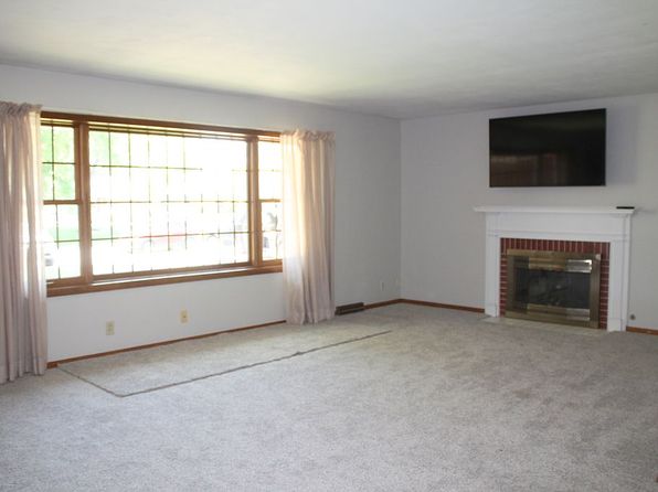741 Sunset Ln, Fortville, IN 46040