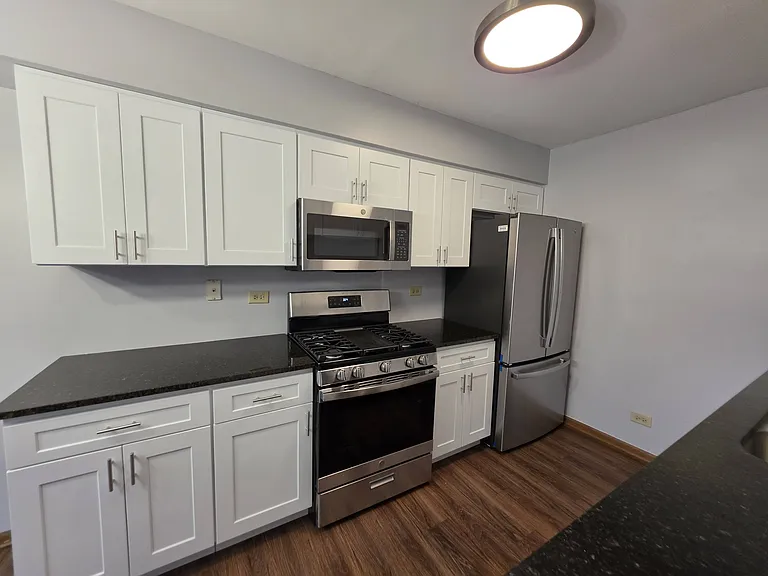 327 Shadybrook Ln #327 — Photo 6