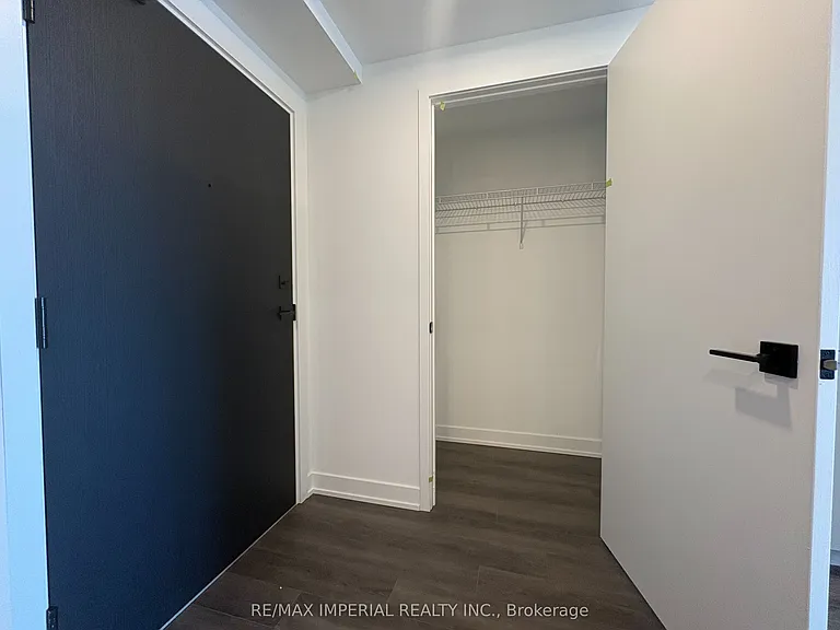 609 Sherbourne St #4210 — Photo 7