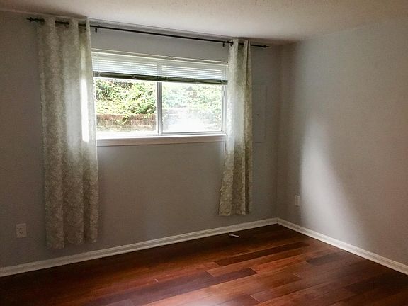 5th image of 134 N Bedford St #A