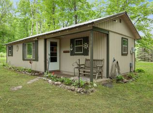 1355 Christine Dr, Harrison, MI 48625