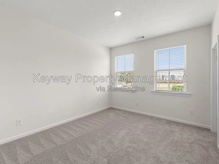 1144 Carolina Ave — Photo 14