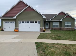 119 Summit Dr, Tipton, IA 52772