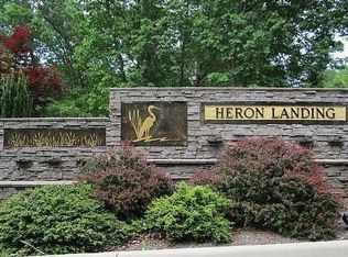 101 Heron Landing Ct, Gretna, VA
