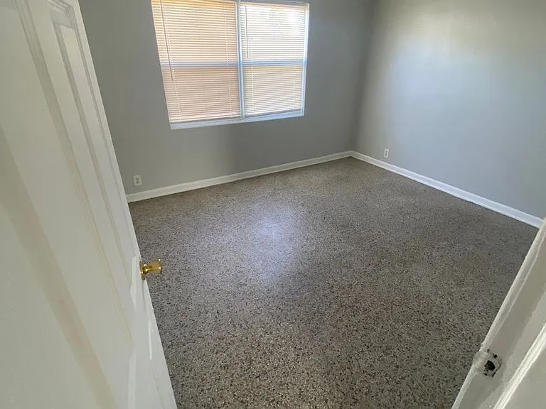 3712 Henry Ave — Photo 10