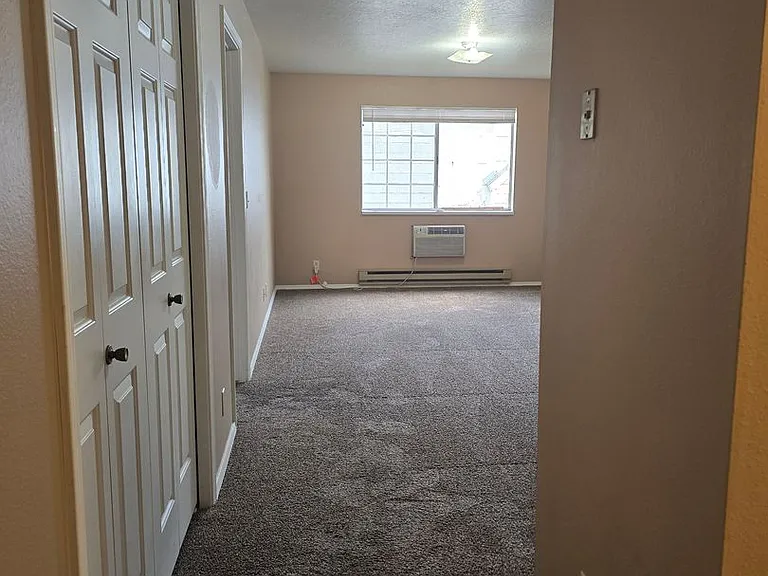 357 Blue Lakes Blvd N — Photo 5