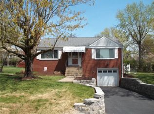 1812 Park Circle Dr, Glenshaw, PA 15116