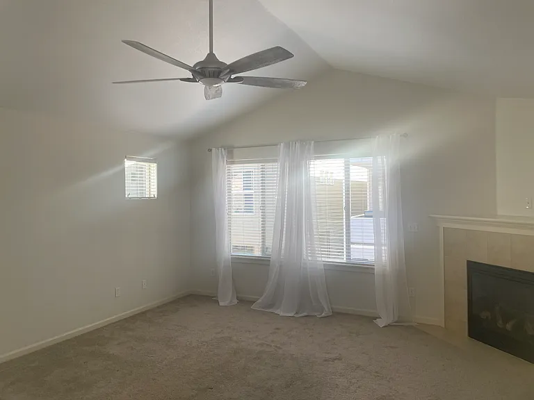 880 SW Mozart Ter — Photo 14