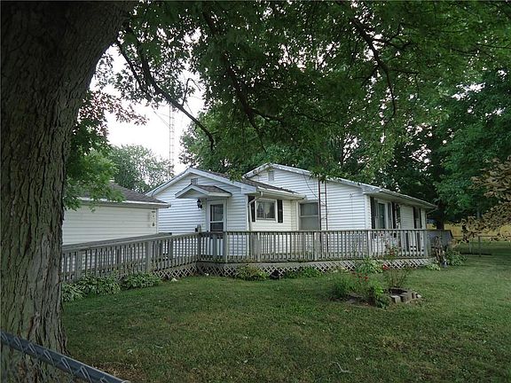 2nd image of 405 S Hickory St