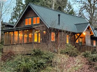 56483 McKenzie Hwy Unit 16, Blue River, OR
