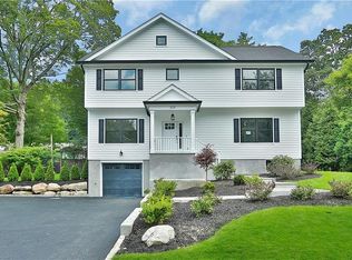 310 Warren Ave, Hawthorne, NY 10532