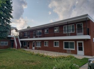 10700 S Roberts Rd APT 4, Palos Hills, IL 60465