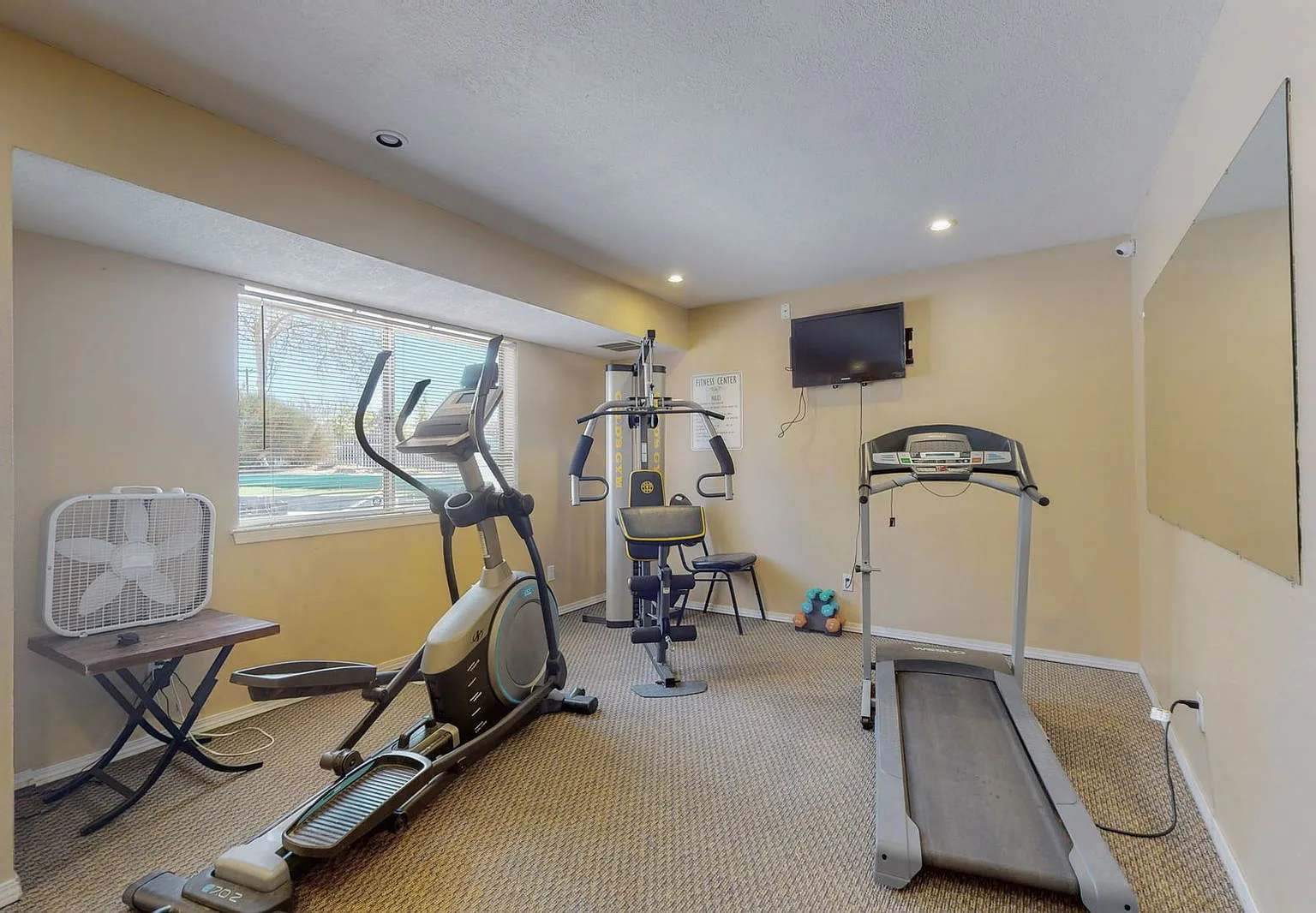 1 bed, 1.0 bath, 848 sqft, $1,200 — Photo 2