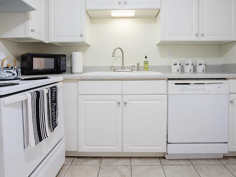 637 Baytree Ct — Photo 12