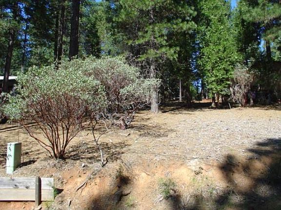 3rd image of 17675 Woodcrest Dr