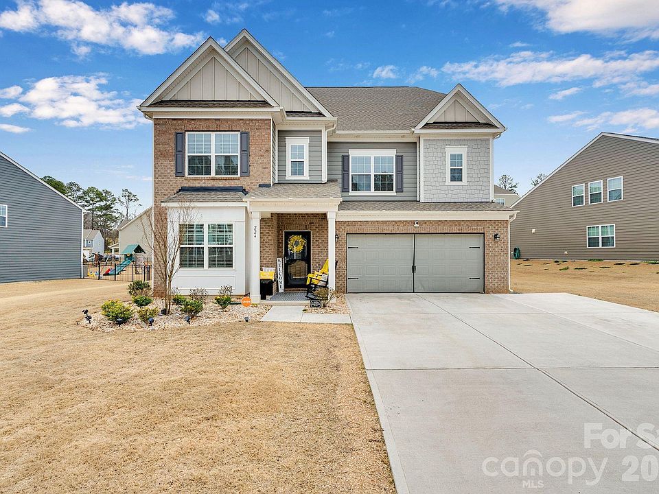 1st image of 224 Hamptons Cove Rd