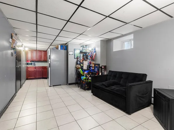 106 Reservoir Avenue image 23 of 27