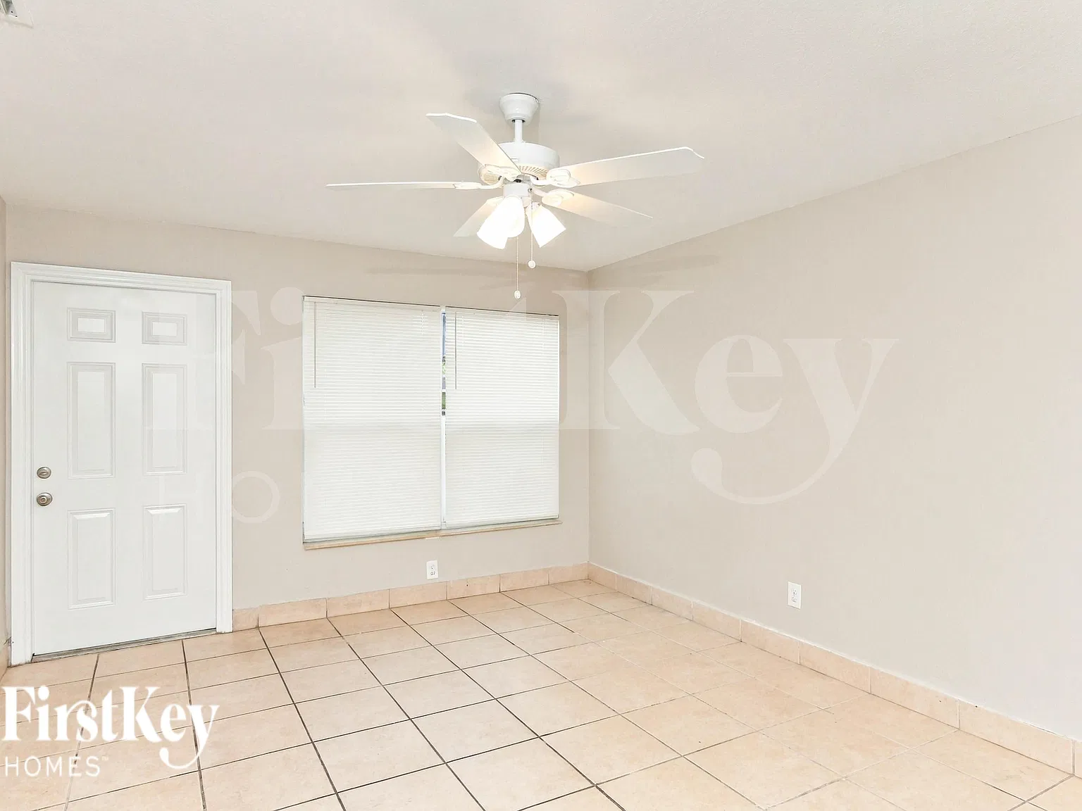 4 bed, 2.0 bath, 1414 sqft, $2,925 — Photo 4