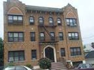 407 Woodstock Ave, Staten Island, NY 10301