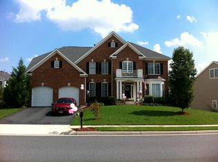 9271 Rainbow Falls Dr, Bristow, VA 20136