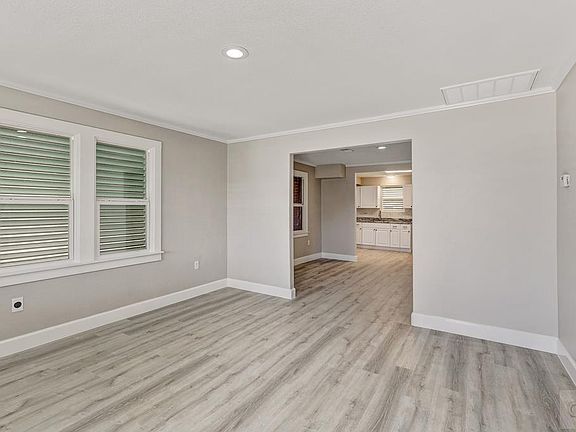 2nd image of 1014 49th St