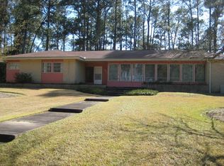 1910 Evergreen Ln, Hattiesburg, MS 39401