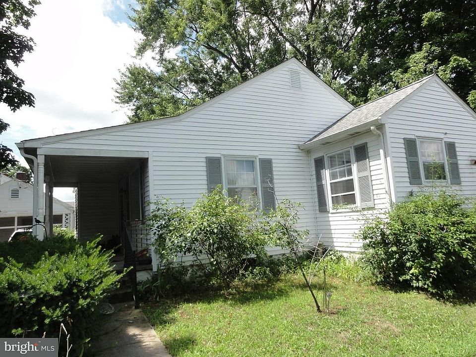 2nd image of 34 Lake Dr