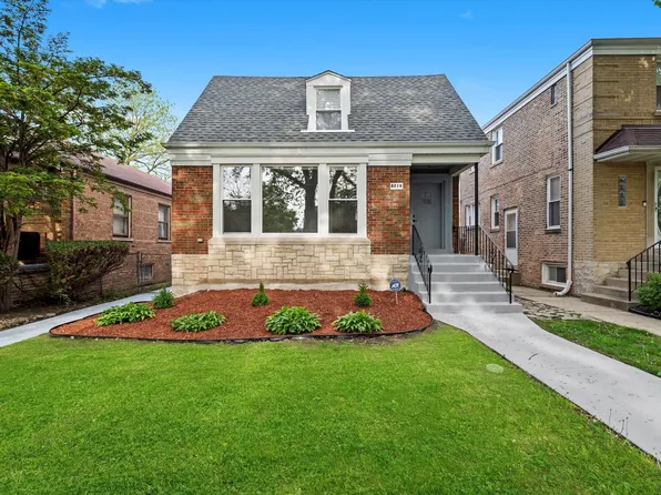 8219 S Sawyer Ave, Chicago, IL 60652