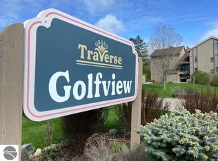 5550 Golfview Ct, Williamsburg, MI 49690