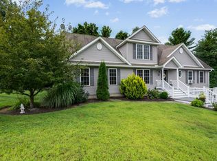 81 Walnut St, Berlin, MA 01503