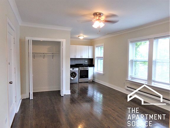 3rd image of 2129 N Dayton St APT 306