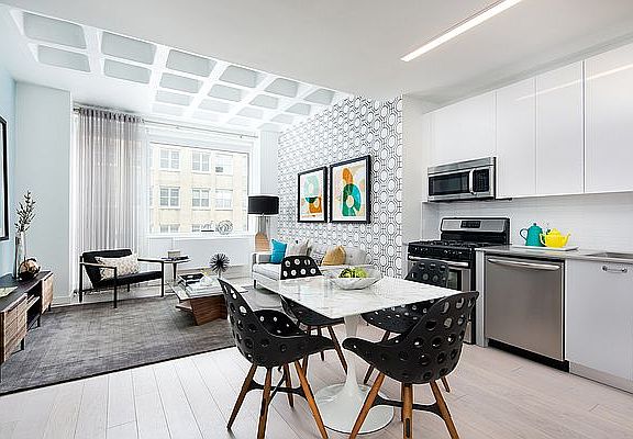 4th image of 4215 Crescent St #7J