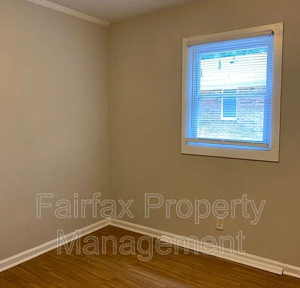 2418 Owen St #A — Photo 16