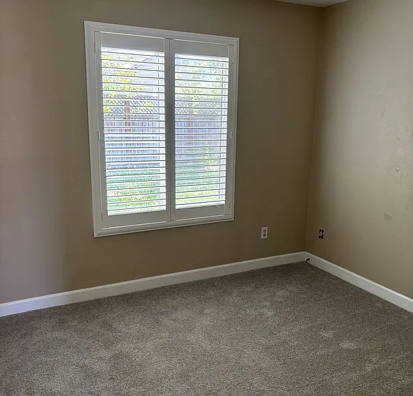 954 Emily Ave — Photo 9