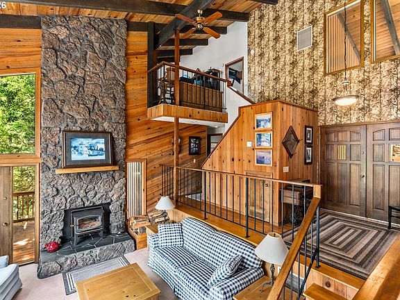 4th image of 28560 Sutherlin Ln