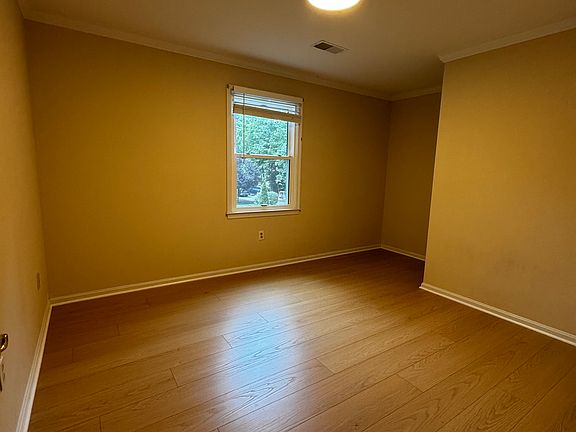 4th image of 12129 Holly Knoll Cir