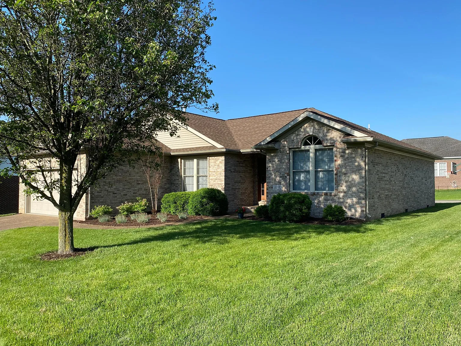 2700 Oak Trail Dr — Photo 2