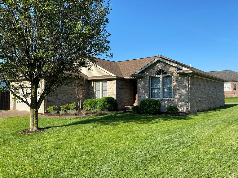 2700 Oak Trail Dr — Photo 2