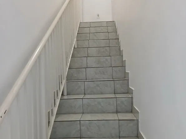 2925 W 80th St APT 212, Hialeah, FL 33018