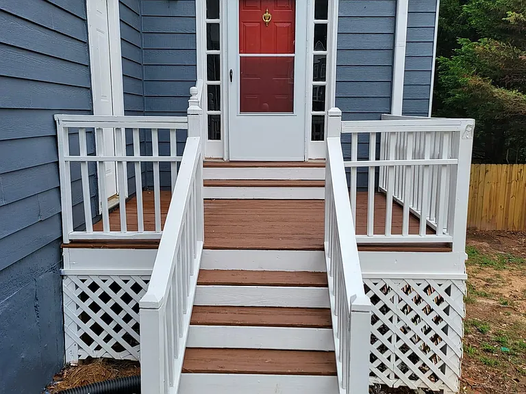109 Cypress Dr — Photo 1