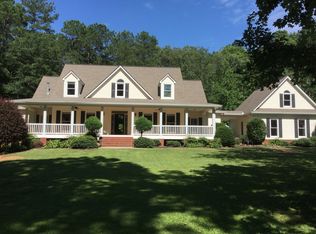 154 Laura Ln, Fayetteville, GA 30215