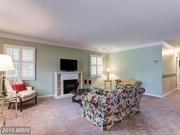 5th image of 13127 Point Pleasant Dr