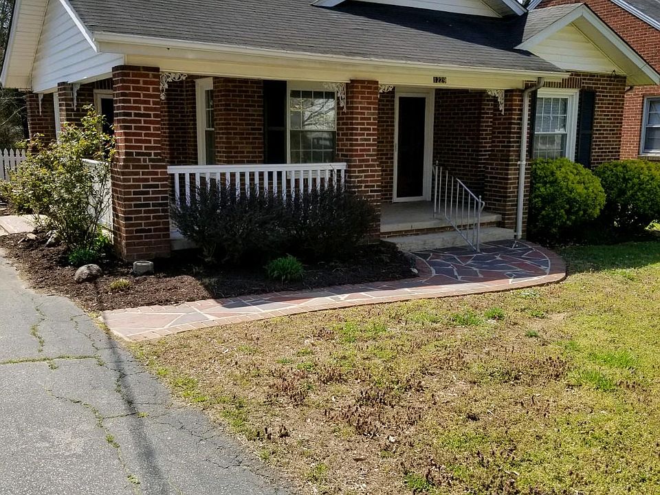 1st image of 1229 Richardson Dr